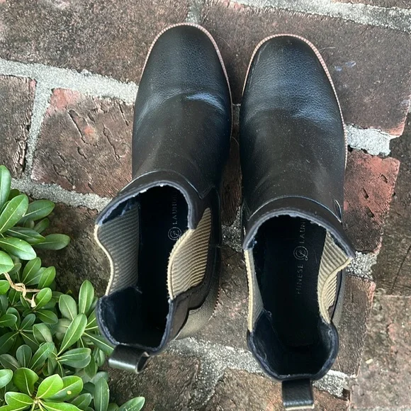 Chinese laundry Black Leather booties Size 8.5 - Picture 5 of 9